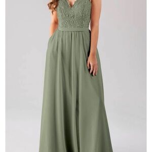 Elegant Green Lace Maxi Dress